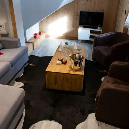 Victoire Apartment *